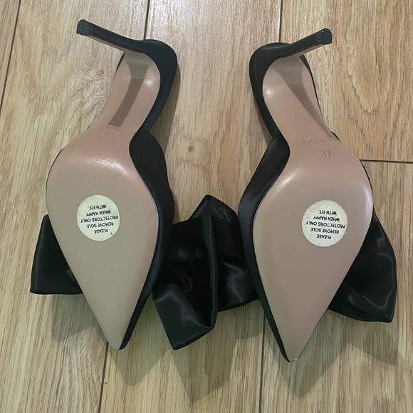 Brand new House of CB Bow Mules - Picture 3 of 4